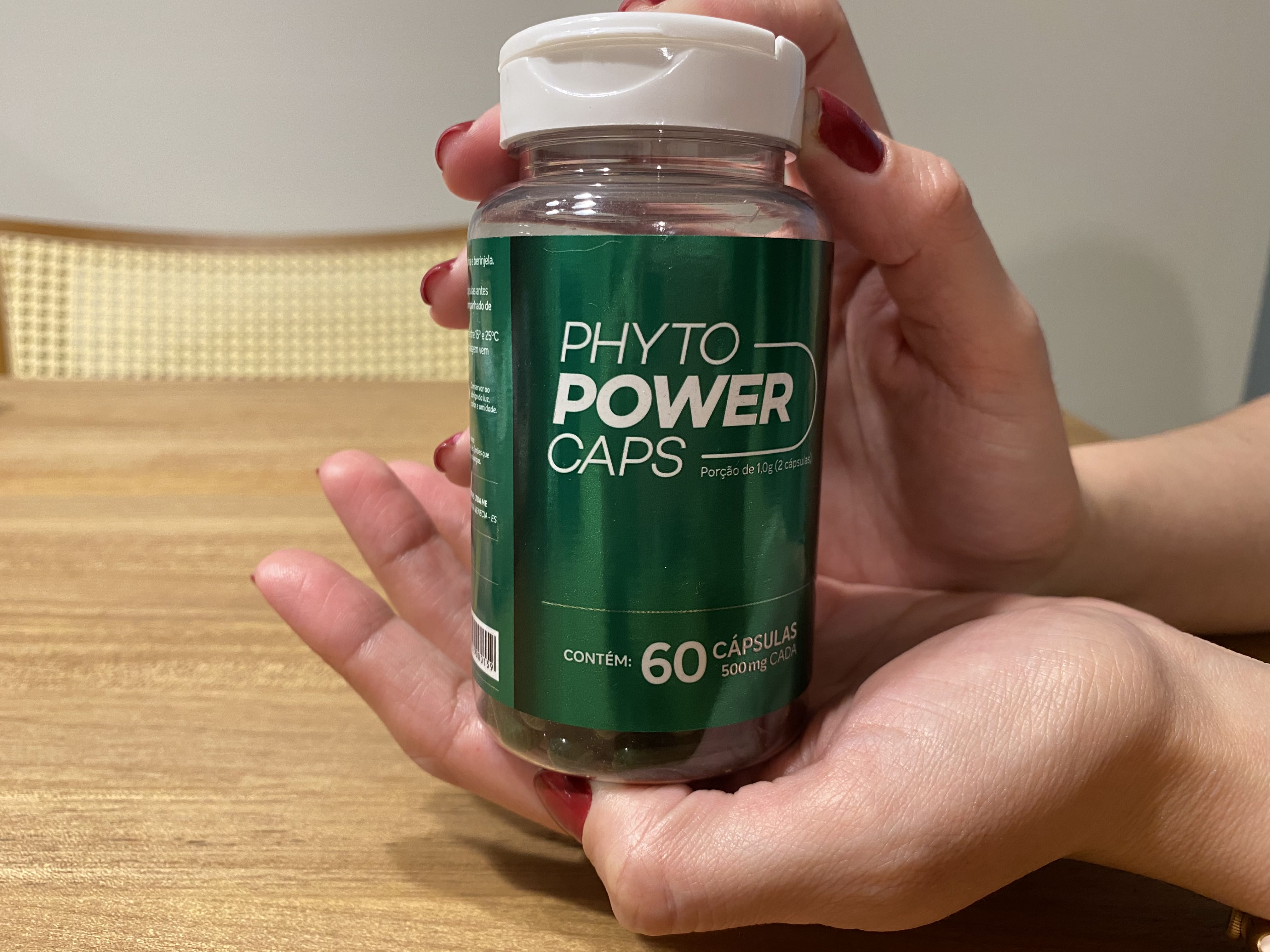 Ingredientes naturais do Phyto Power Caps como Spirulina e Psyllium